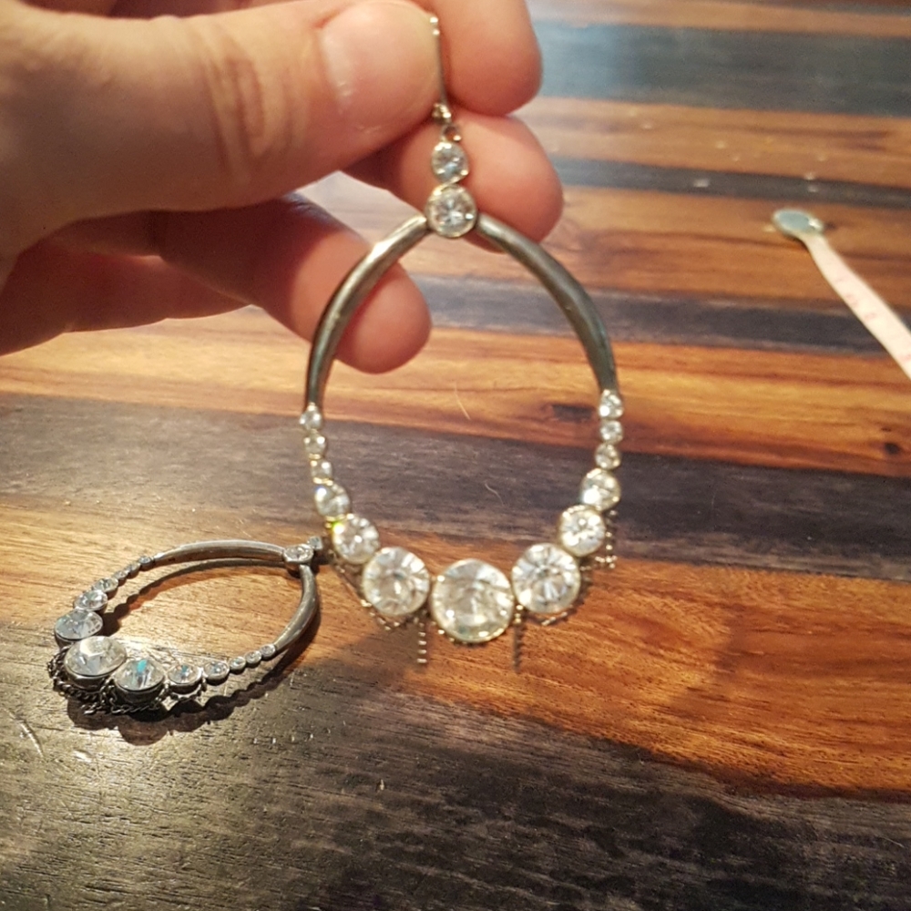 DANGLE EARRINGS